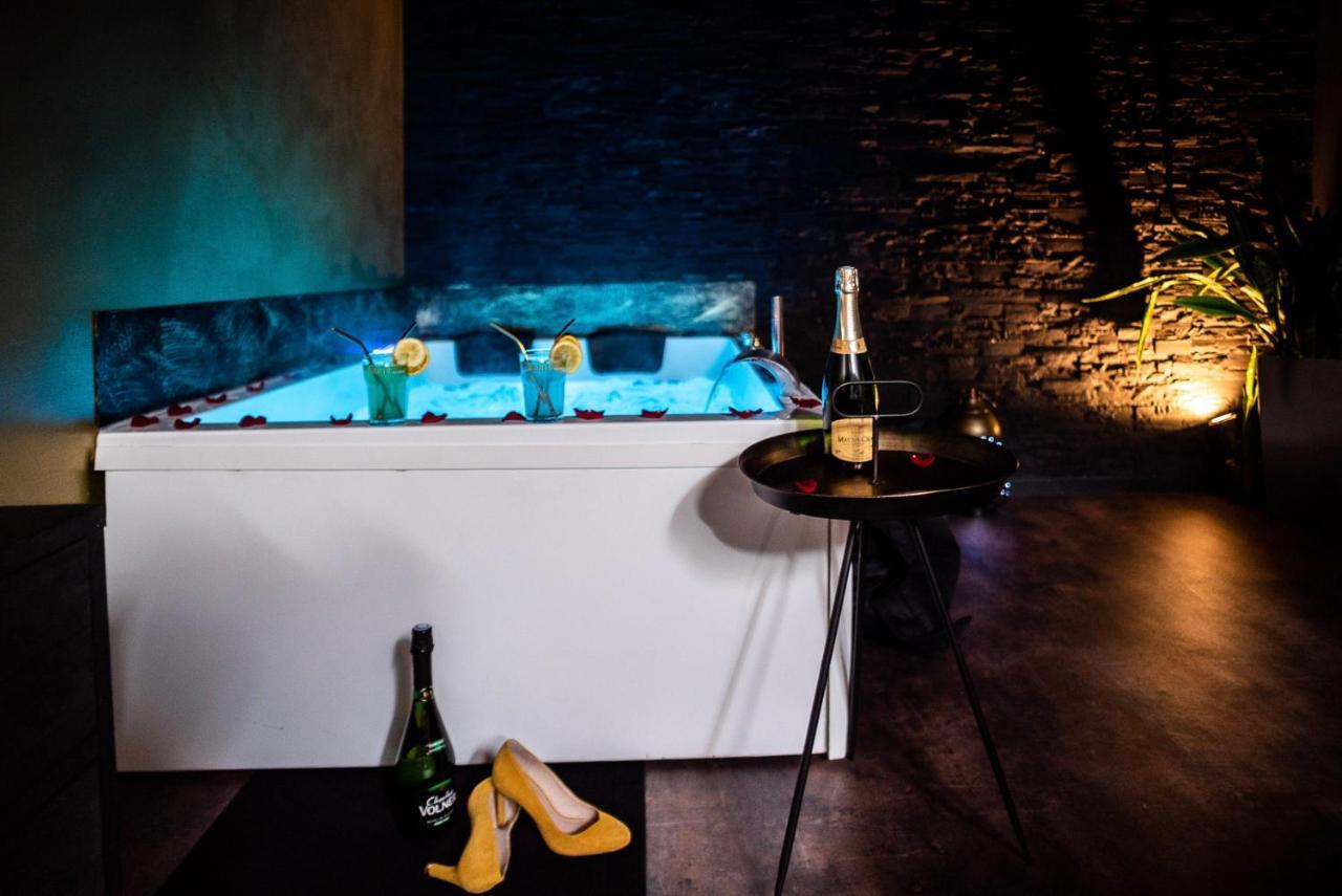 Love Suites & Spa "Le Loft" Avec Jacuzzi Privatif Медис Экстерьер фото
