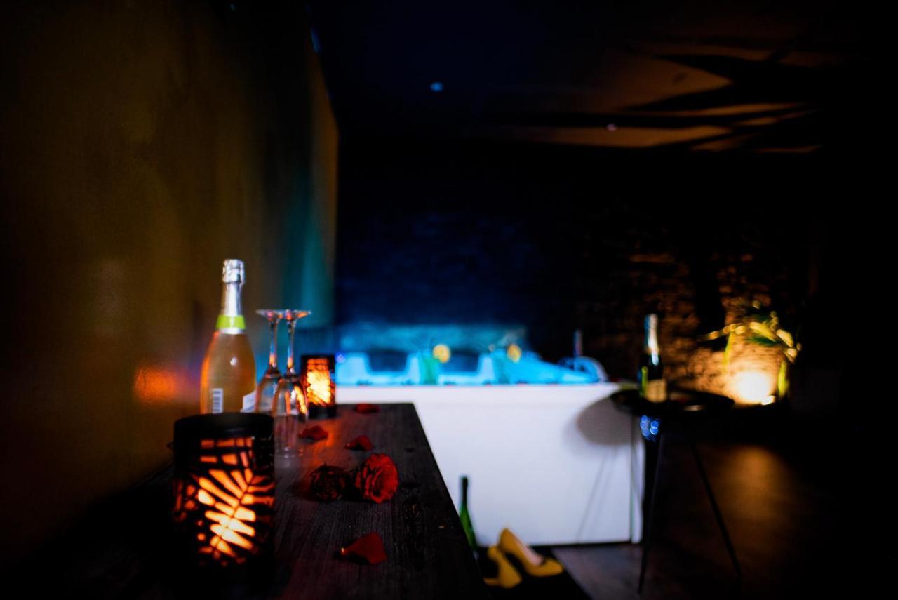 Love Suites & Spa "Le Loft" Avec Jacuzzi Privatif Медис Экстерьер фото